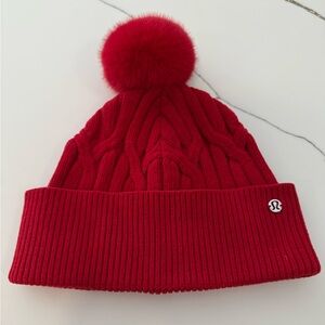 Women's Lululemon Alpaca Wool-Blend Cable-Knit Pom Beanie